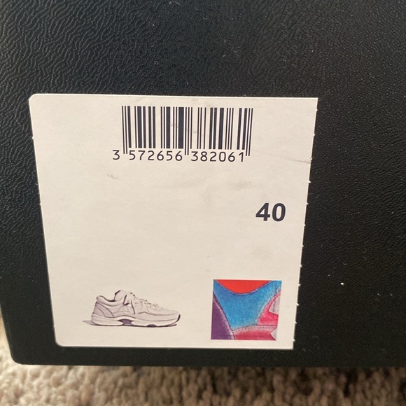 L@@K ! CHANEL MULTI COLOR SNEAKER SZ 40 - Picture 8 of 8